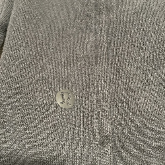 Lululemon zip up sweater women’s size 12 - Picture 9 of 9